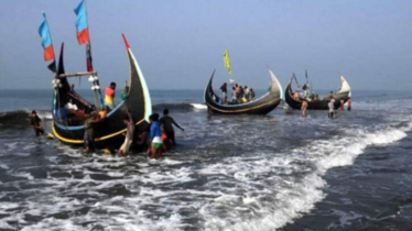 নৌকা-ট্রলারকে শনিবার সকাল পর্যন্ত নিরাপদে থাকার নির্দেশনা