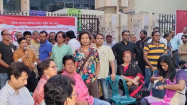 নাট্যকর্মীদের সমাবেশে ‘ডিম নিক্ষেপের’ অভিযোগ