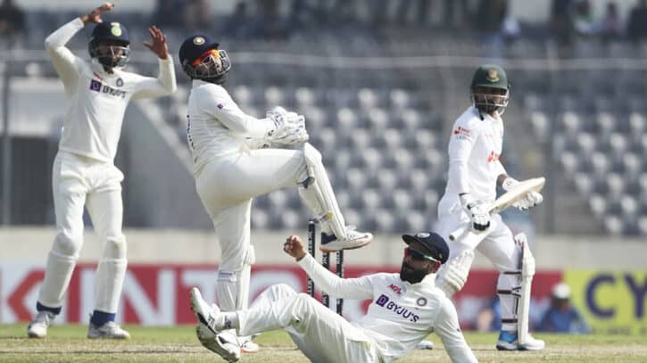 আন্দোলন চালিয়ে যাওয়ার ঘোষণা চাকরিপ্রত্যাশীদের