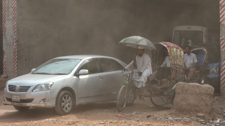 বায়ুদূষণে ‘অস্বাস্থ্যকর’ ঢাকা, তালিকায় অবস্থান শীর্ষে