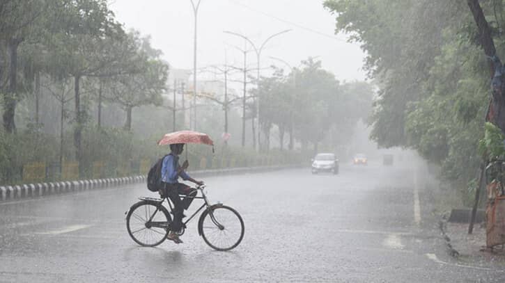 সারা দেশে বজ্রবৃষ্টির আভাস