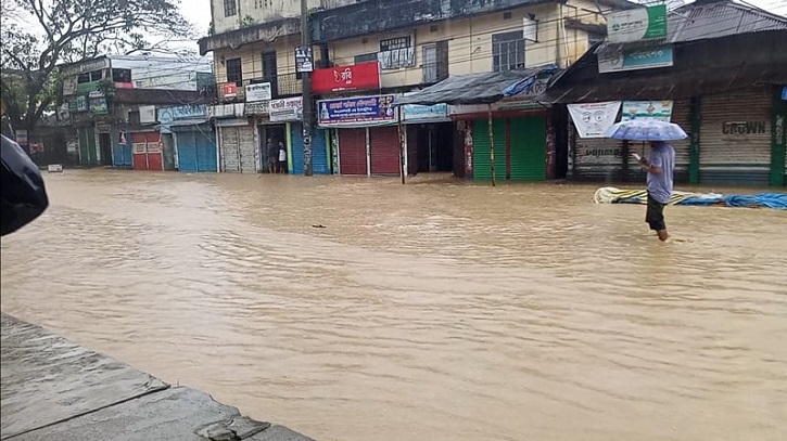 ভারত থেকে নেমে আসা পাহাড়ি ঢলে শেরপুরে পানিবন্দি শতশত পরিবার